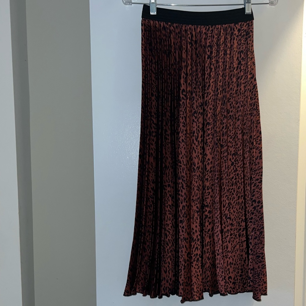 Lepoard midi skirt